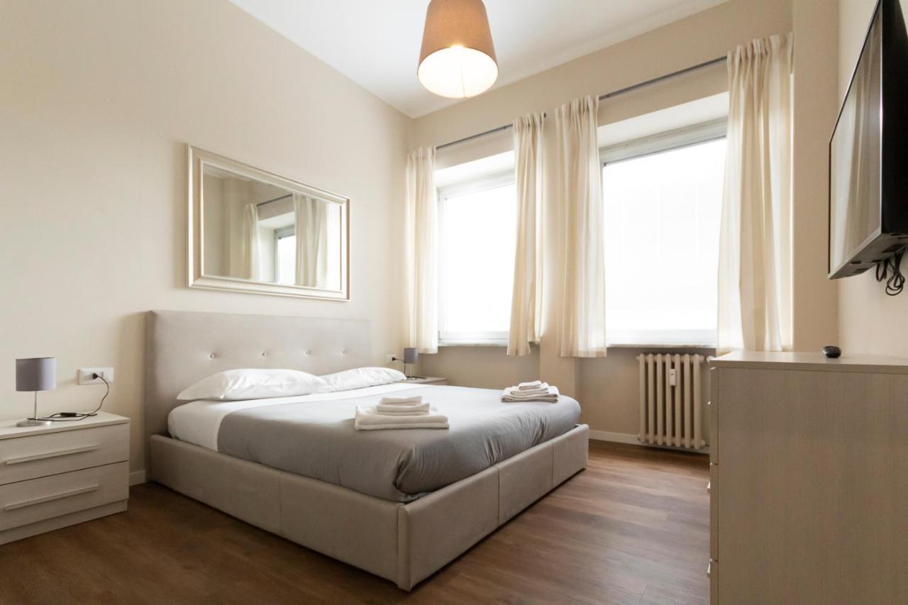 Via Torino Apartment 2 Милано Екстериор снимка